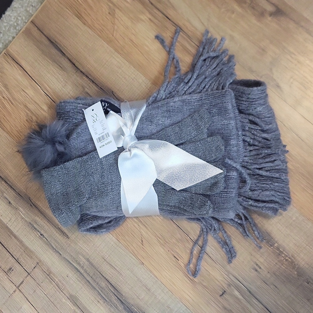 NEW YORK & COMPANY Gray Acrylic Scarf Pom-Pom Hat & Glove Set